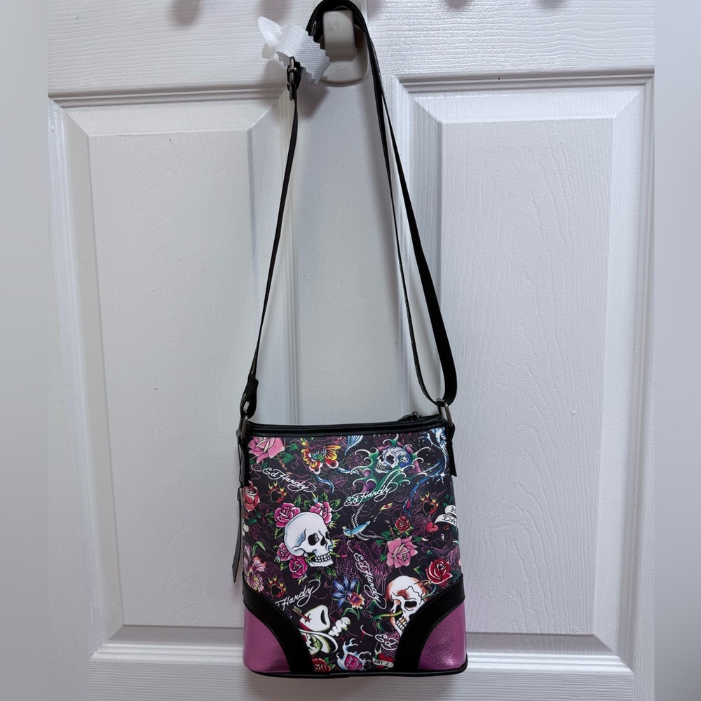 NWT Ed Hardy Skull ☠️ and Roses 🌹 Crossbody Bag - Picture 7 of 8